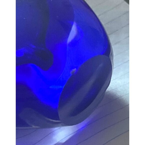 Vtg Dynasty Gallery Cobalt Blue Heart Art Glass Paperweight Or Bud Vase Hand-Blo - Picture 4 of 4